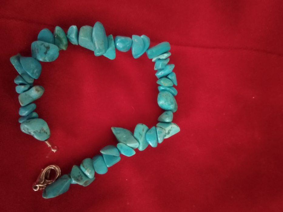 Бусы из натуральных камней