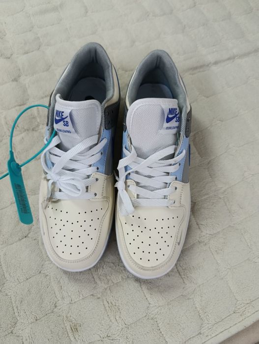 Продам кроссовки Nike