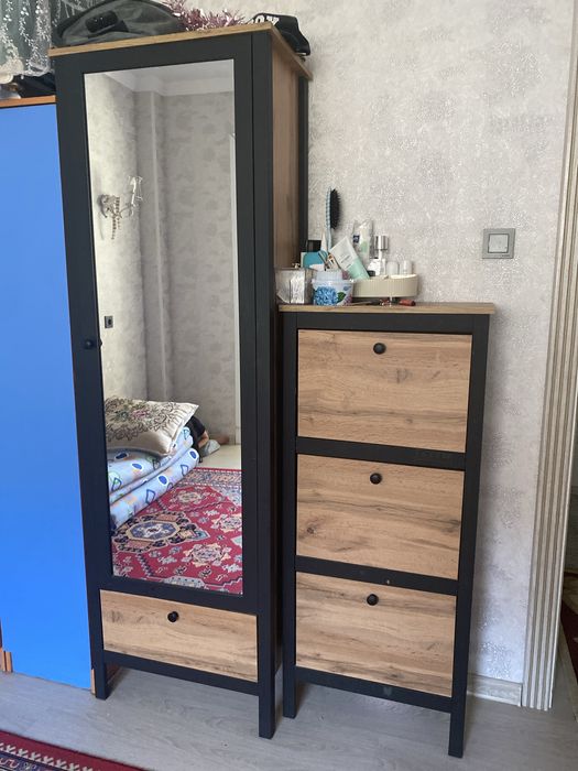 Сундук, ковер, шкаф для прихоже