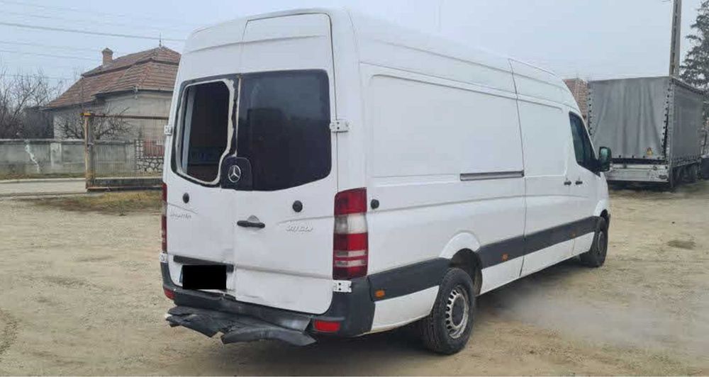 Dezmembrez Mercedes Sprinter 313 w906 om646 2.2 euro 4 95kw 2008