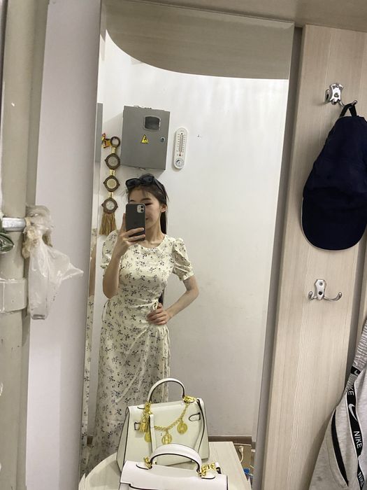 бордовыйсатылады багасн келсемз