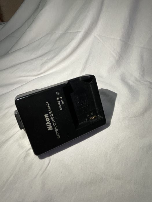 Kit aparat foto DSLR Nikon D3200 + obiective + blitz