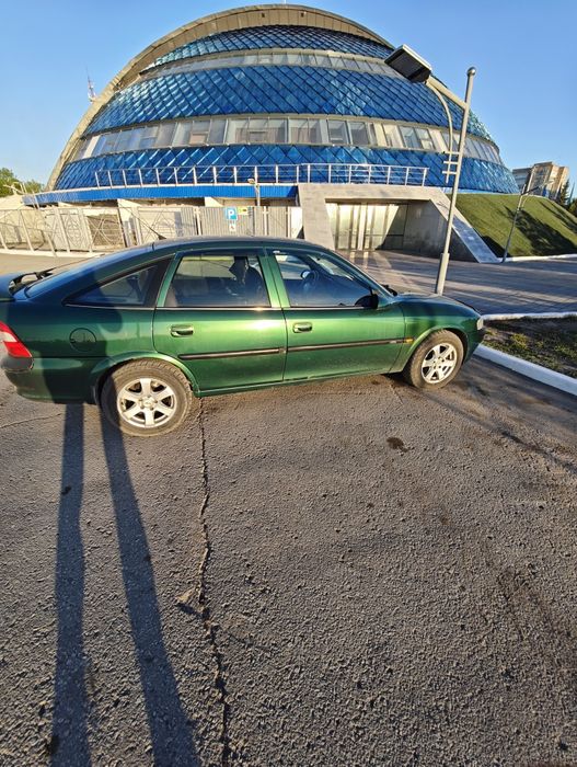 Продам Опель вектра б хэтчбэк