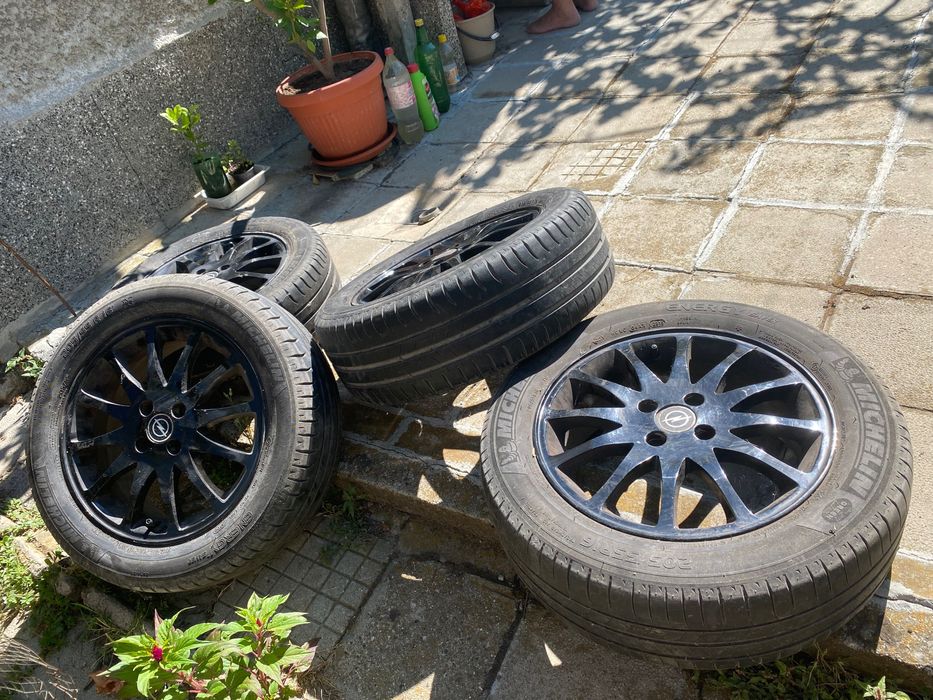 Гуми с джанти 16 цола