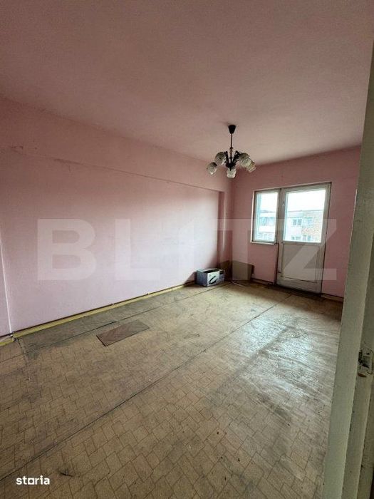 Apartament 3 camere, 64 mp, renovabil, zona Centrala!