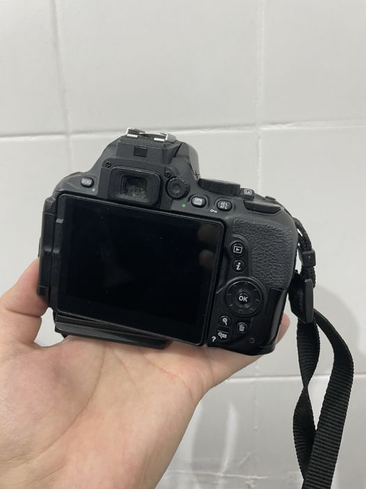 Nikon 5600 VR Kit
