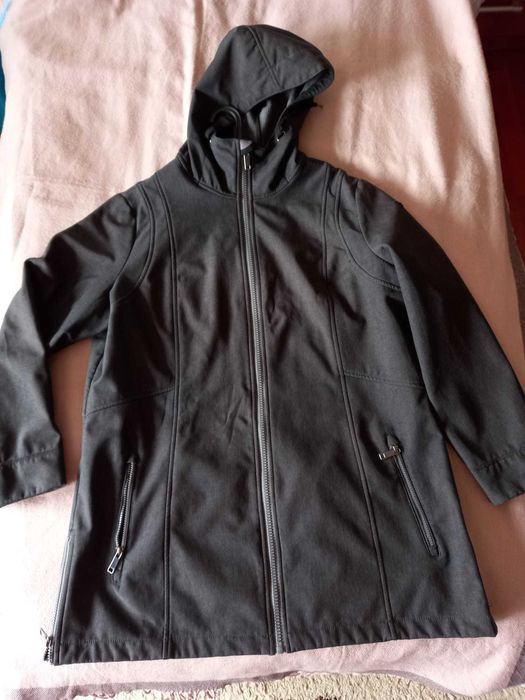geaca de primavara/toamnă- rezistenta la ploaie si vant