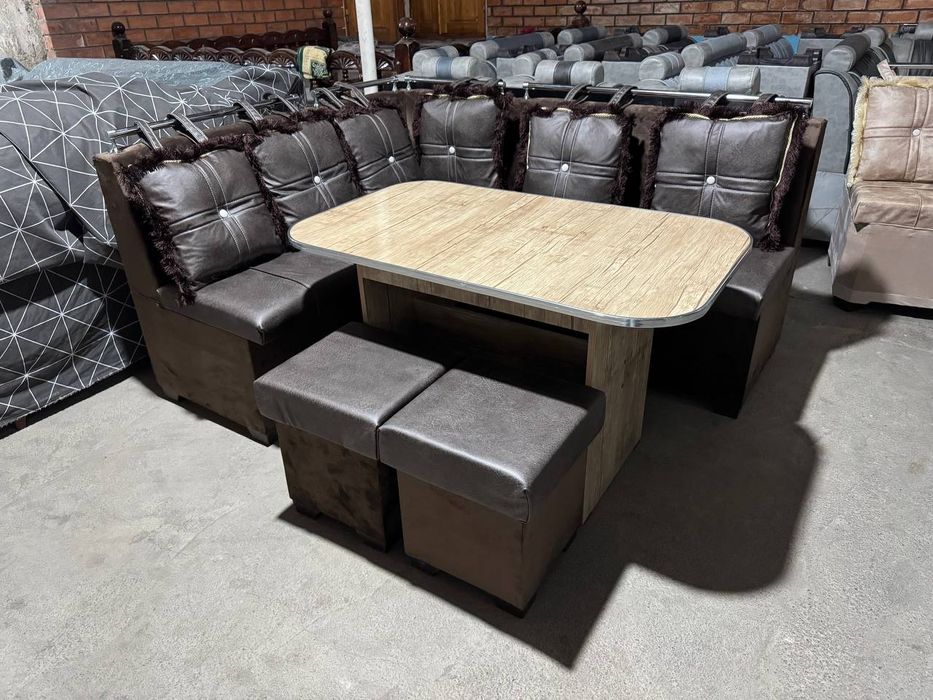 Продаётся новый кухонный уголок