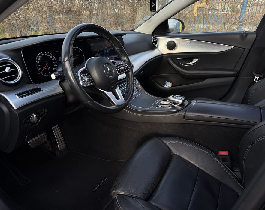 Mercedes Benz E220