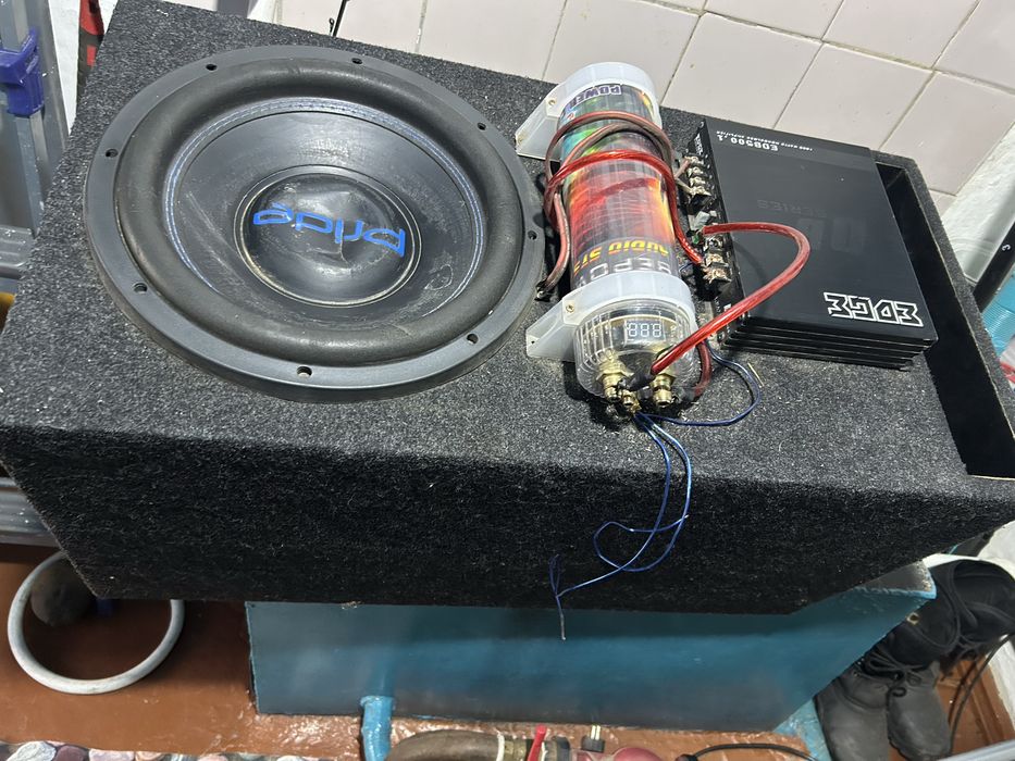 Самбуфер усилитель, конденсатор.