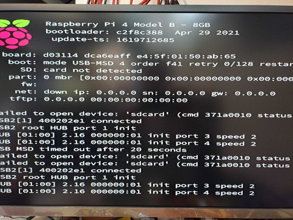 Vand Raspberry Pi 4 Model B cu 8GB RAM si 4GB RAM