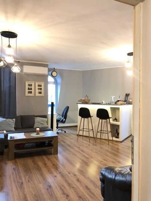 Дава се под наем Тристаен апартамент в Пловдив, Младежки Хълм - 110 кв.м за 433.5 € - Снимка #3