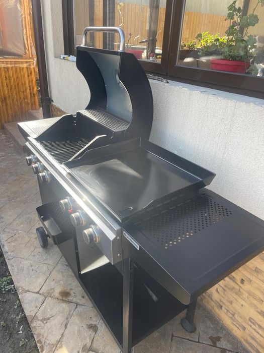 Se vinde grătar  cu plita pe gaz
