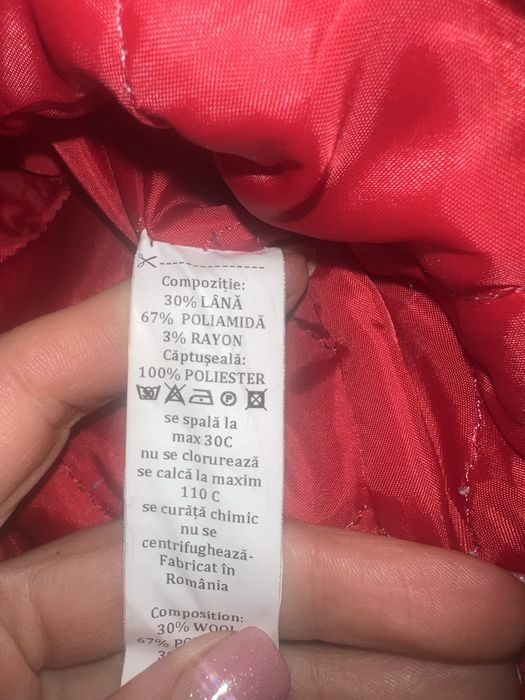 Palton rosu mar 44 -30% lana