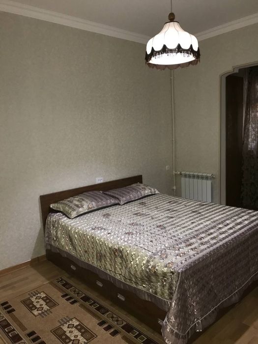 Госпитальная базар 2 комнатная около школы 70м²