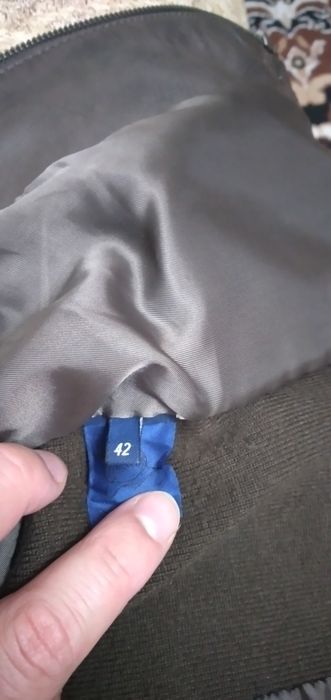 Продаю фирменную кожаную куртку trussardi