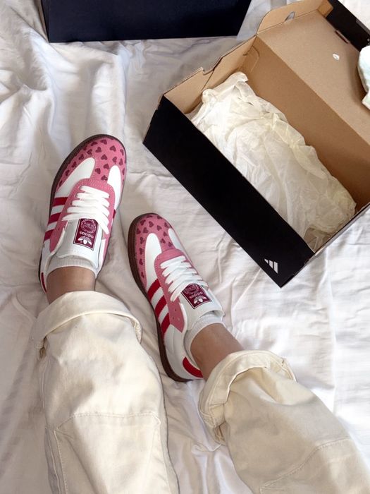 Продам кеды Adidas Samba Pink Hearts