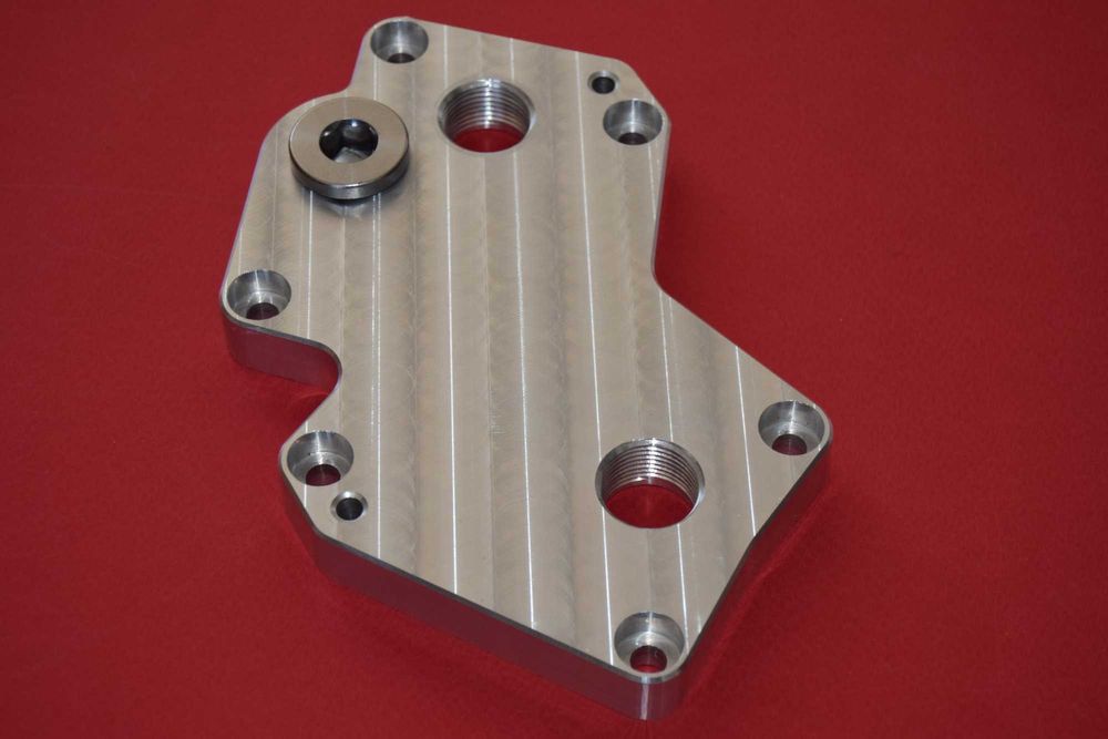 Алуминиева адаптерна плоча за външен маслен охладител BMW M57 M57N2