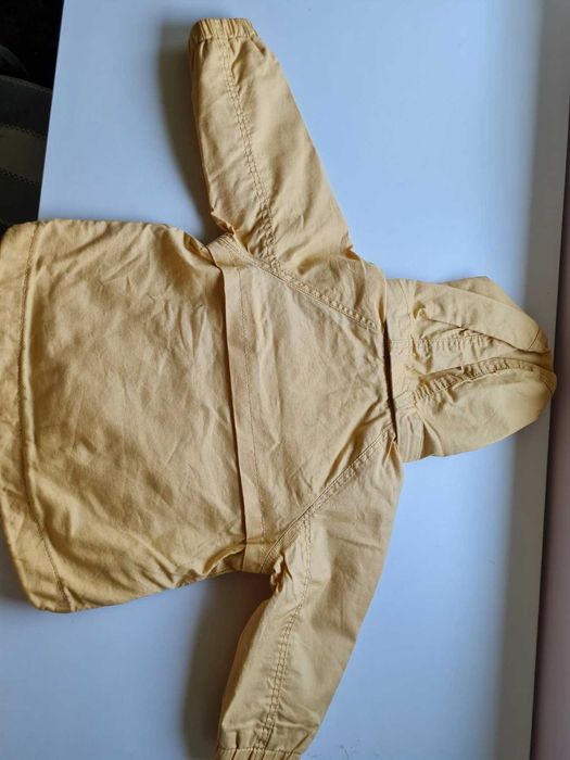 Якета и горни дрехи за малко дете