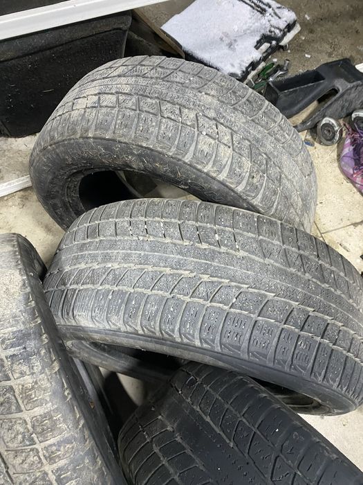 Резины зимние 4шт 235/55R17
