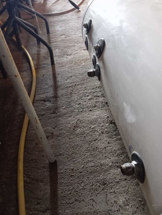 Продавам бойлер 120л.с две серпентини.