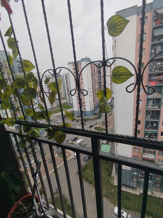 Продается 3-комнатная квартира в Яшнабадском р-не, мас. Олмос.