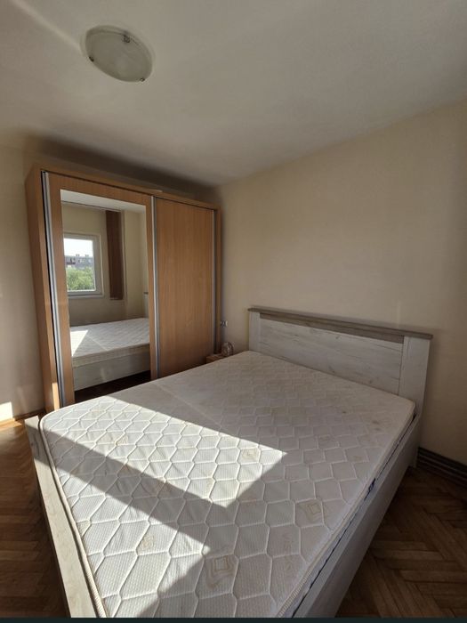 Apartament de închiriat, 2 camere, zona Alfa, decomandat, mobilat, utilat, aer condiționat, centrală termică pe gaz