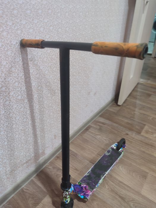 Продам трюковой самокат