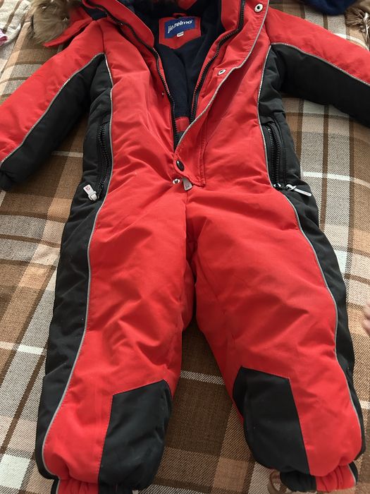 Продам комбинезоны для мальчика