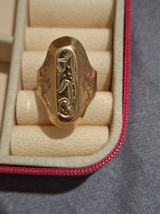 Продам золотое кольцо