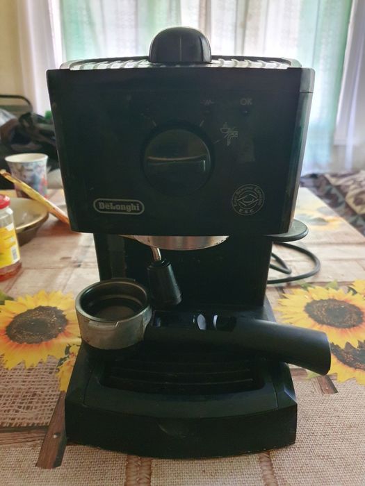Продавам кафемашина делонги delonghi ec 150