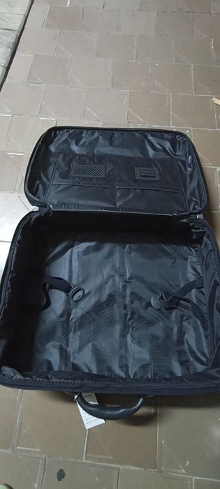 Продам кейсы маленькие и большие