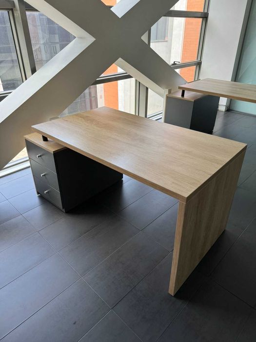 Офис Бюра-МДФ с 3броя чекмеджета (13 броя)