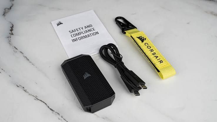SSD Corsair ex 400 U Survivor series 2tb