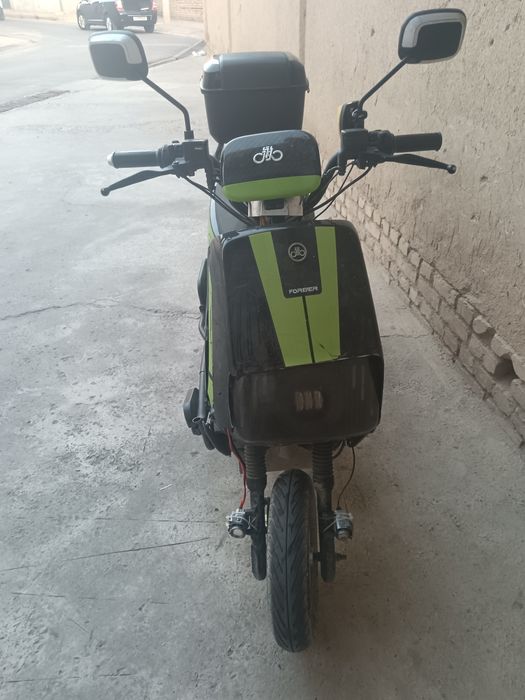 Скутер мопед  электрони