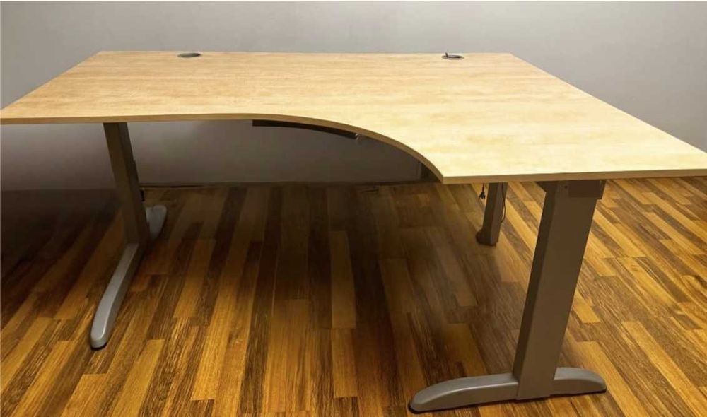 Vand birou 160x80 cm, stare foarte bună