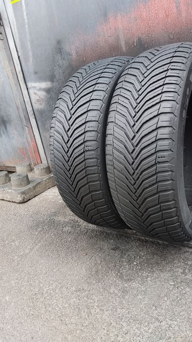2бр. всесезонни гуми 205/55/16 Michelin Cross climate 2
dot23