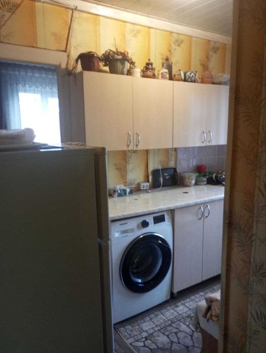 срочно продаю  сергели  3спутник 3. 2/2/2 выход на метро