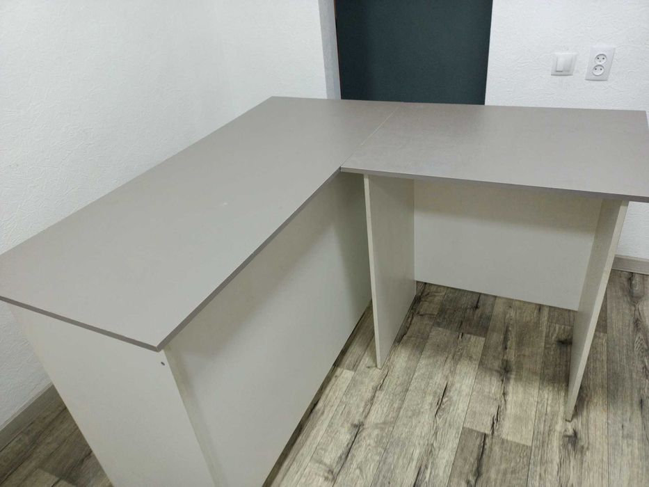 Столы парты. На двух или одного ученика. 140 см 60см 75 см. Торг
