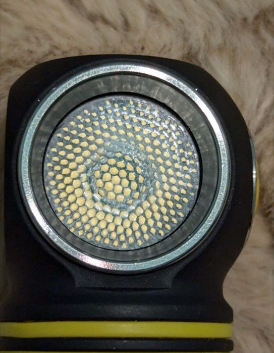 Armytek Elf c1 - фонарь армейский Оригинал.