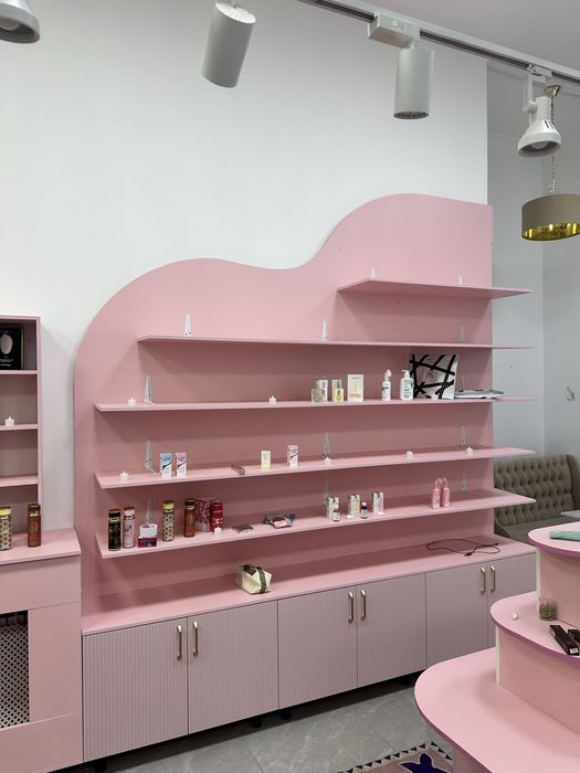 витринный шкаф стеллаж