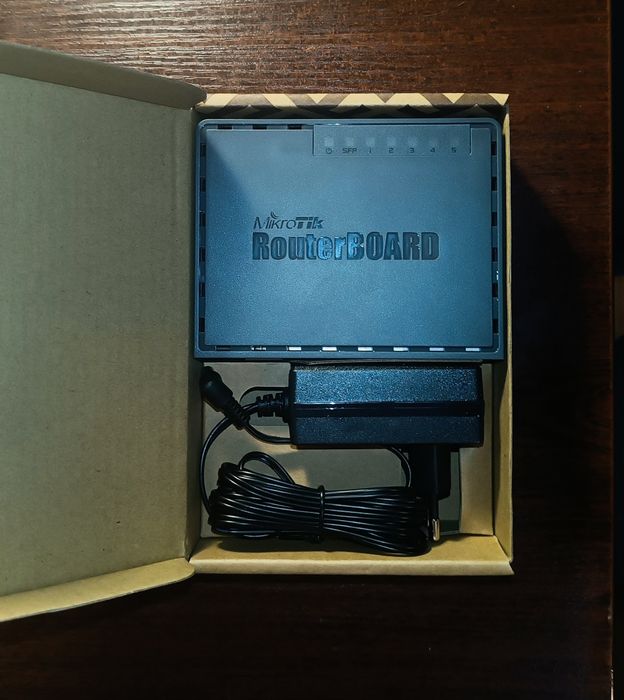 Маршрутизатор MikroTik RB7601GS
