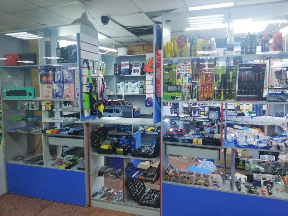 Продам отдел авто и сотовых аксессуаров