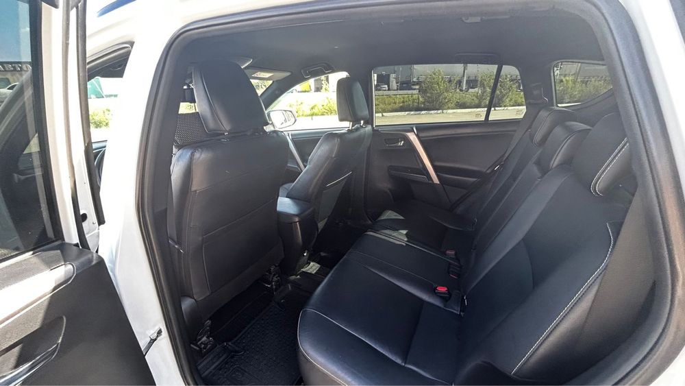 Продается Toyota RAV 4 (2018г/в)