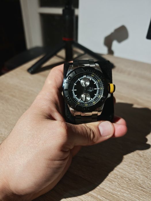 Vând Invicta Pro Diver, cutie + acte, purtat o singură dată.