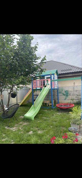 Vand spatiu de joaca