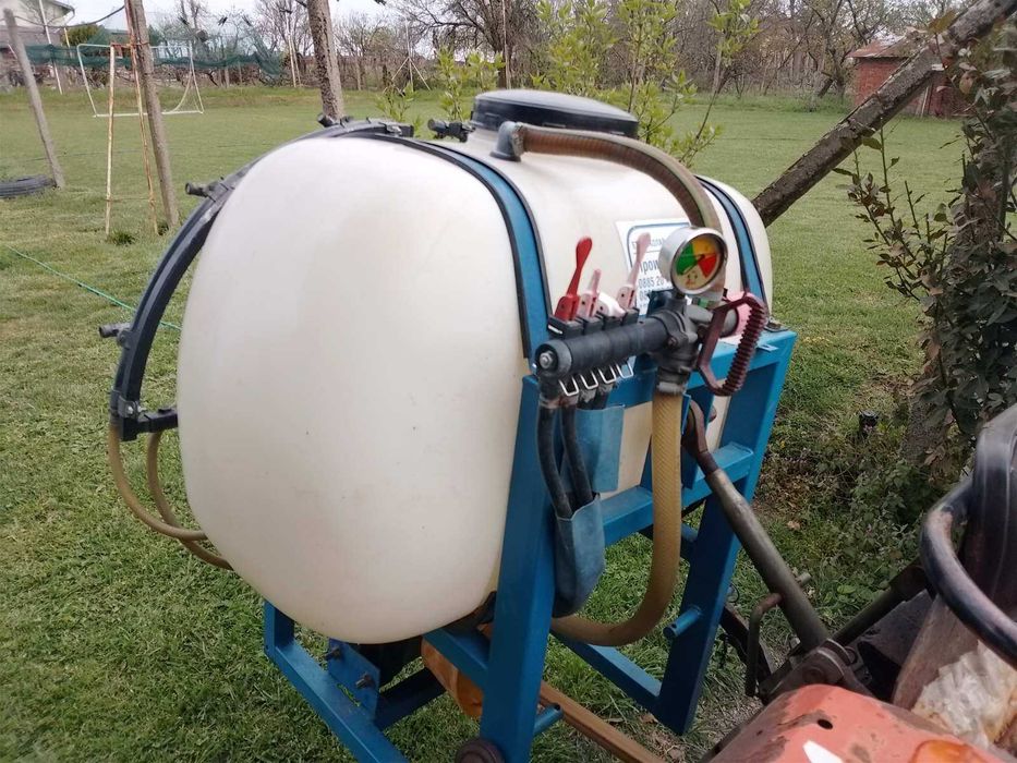 Пръскачка за тракторче