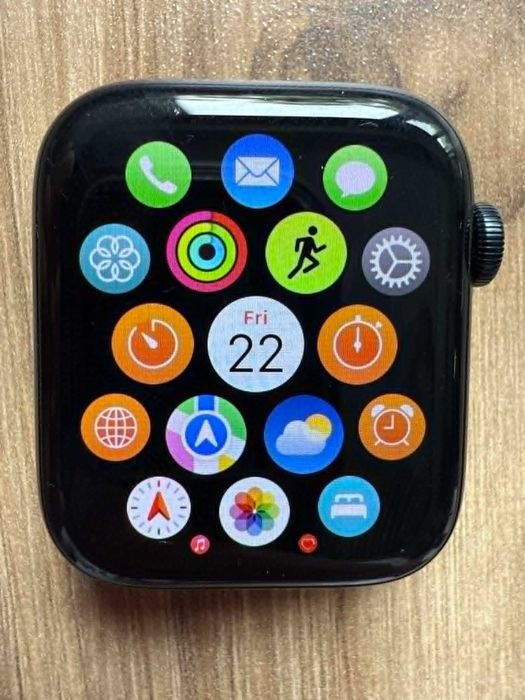 Apple Watch SE 2nd Gen - смарт часовник