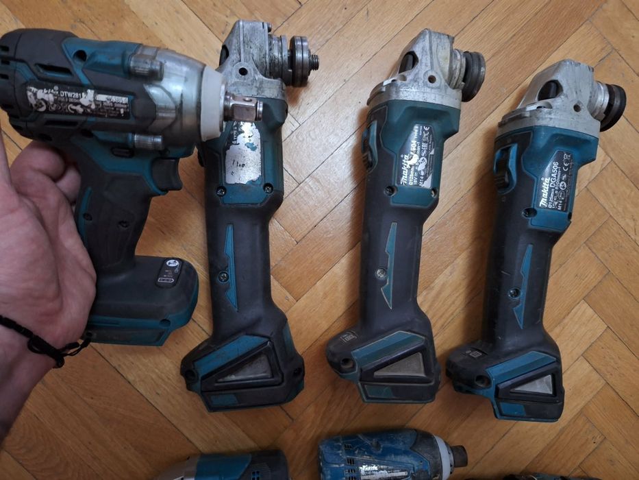 Filetante MAKITA cu impact 1/2, mandrina, acumulatori și incarcator