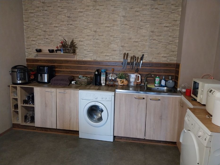 Продава се Четиристаен апартамент в Плевен, Сторгозия - 80 кв.м за 1250 €/кв.м - Снимка #13